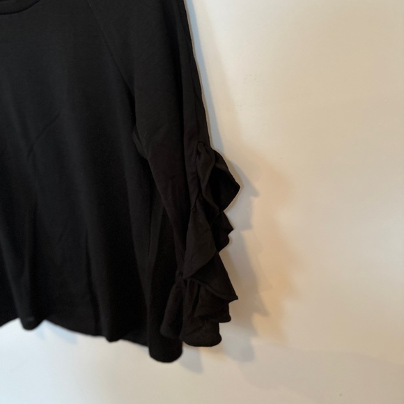 Cute ruffle long sleeve top - Picture 4 of 4